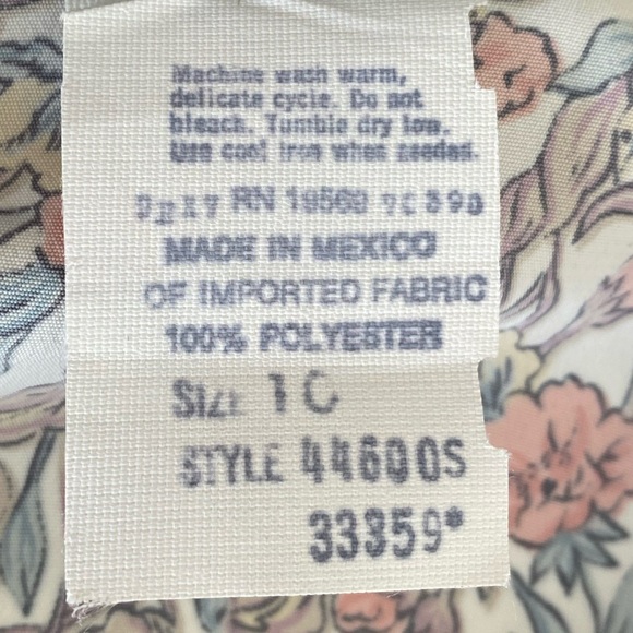 Classic collection blouse button down sizes 10 - Picture 5 of 9